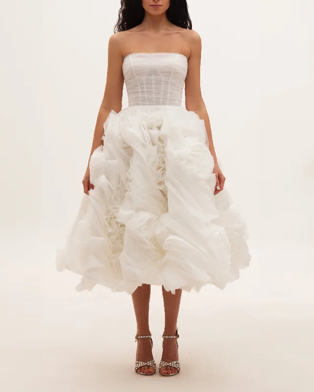 Dramatically flowered tulle dress in white