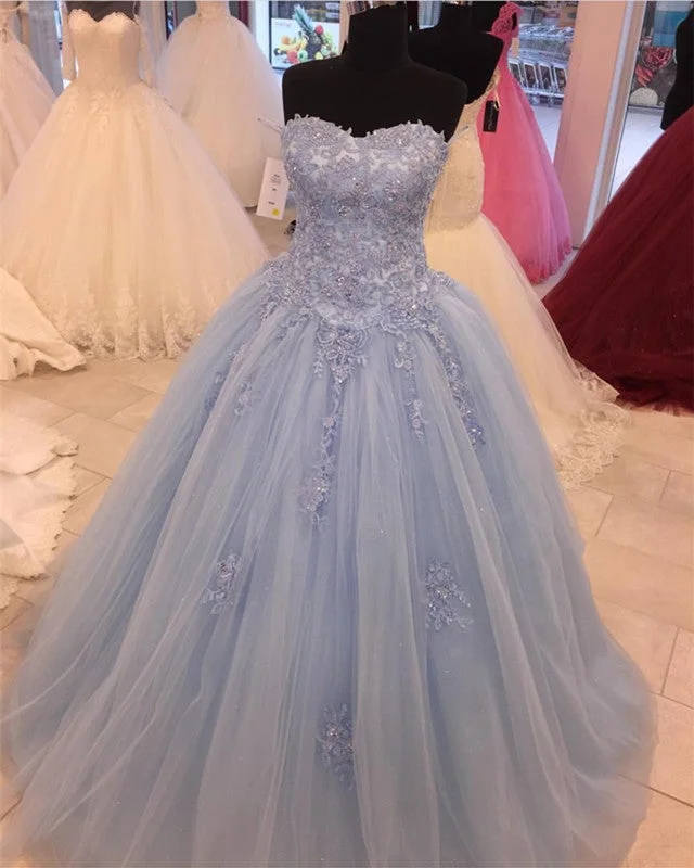 Stylish Lace Embroidery Sweetheart Tulle Ball Gowns Quinceanera Dresses