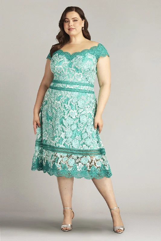 Everything Must Go!Tadashi Shoji CDP18113MDQ Plus Size Floral Lace Midi Cocktail Dress Everything Must Go!Tadashi Shoji CDP18113MDQ Plus Size Floral Lace Midi Cocktail Dress